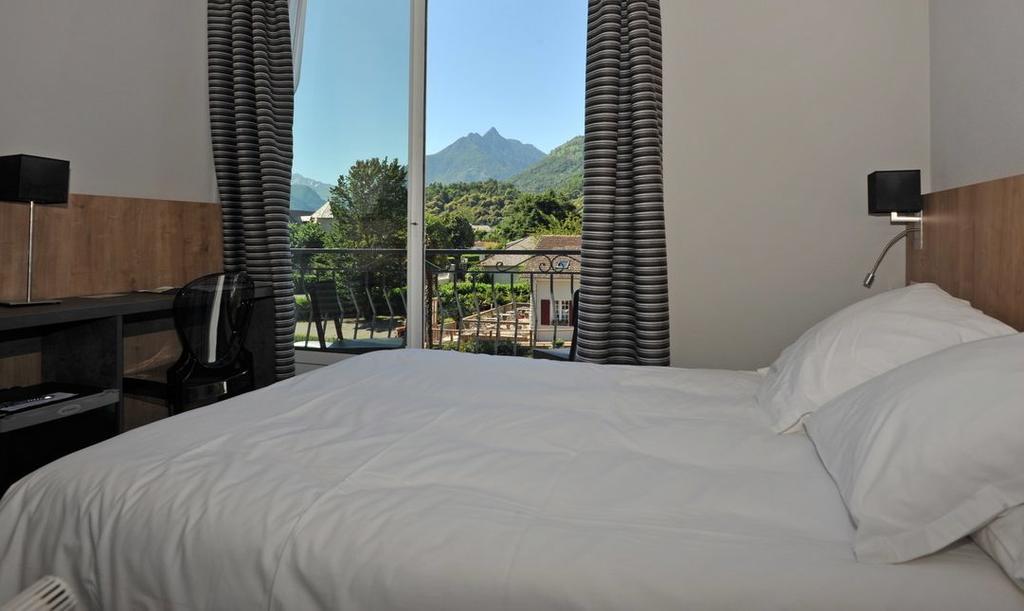 Logis Hotel Le Miramont Argelès-Gazost Buitenkant foto